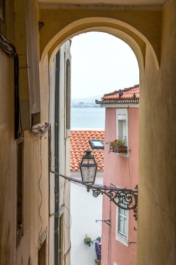Bright & Spacious Alfama Apartment, By Timecooler Lisboa Exterior foto